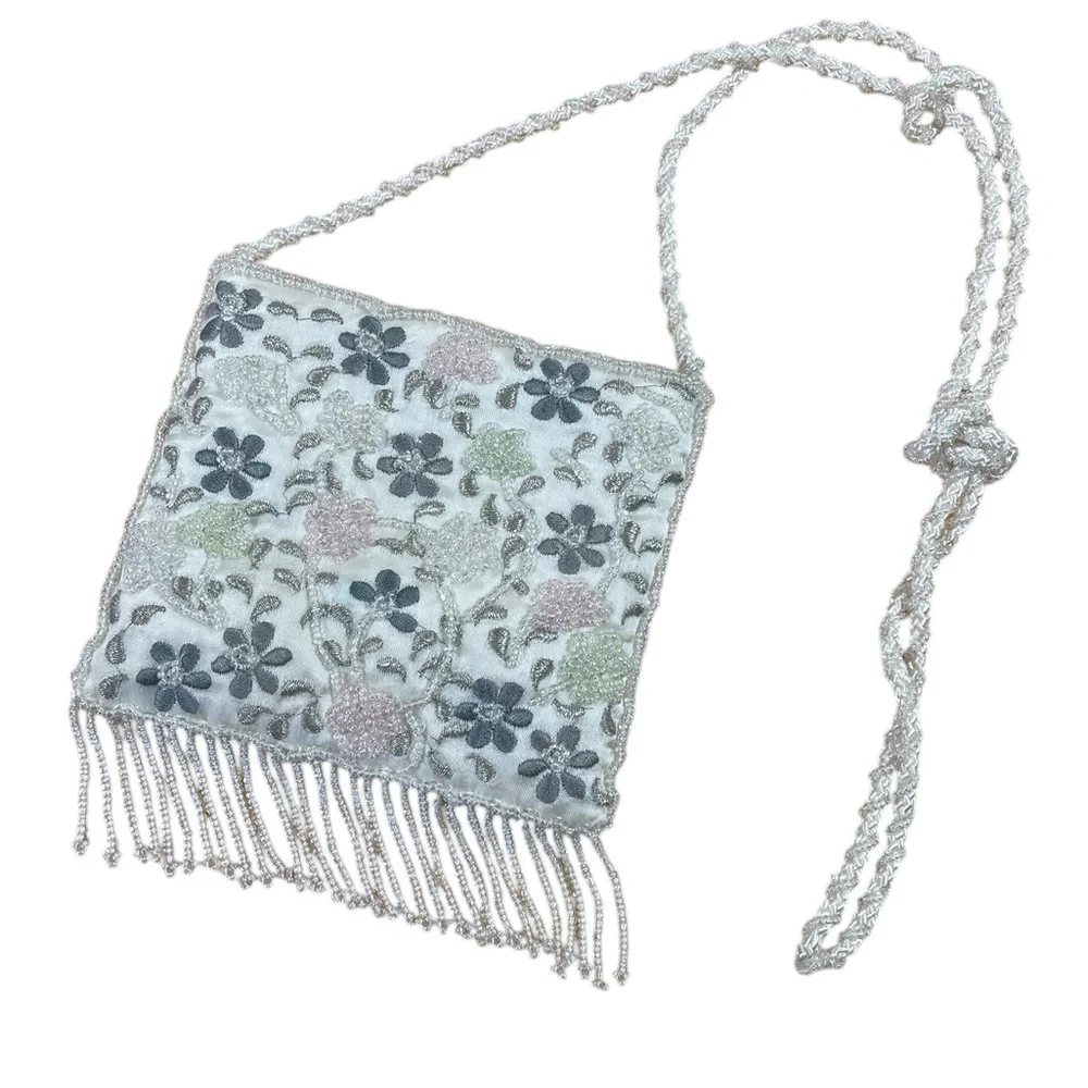 La Regale Limited Embellished Floral White/Gray/Pink/Green Beaded‎ Women's Purse
